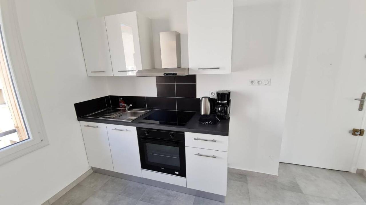 Appartement Maxbnb - Isly - T2 Balcon/clim 50m² - Ouest - Toulon