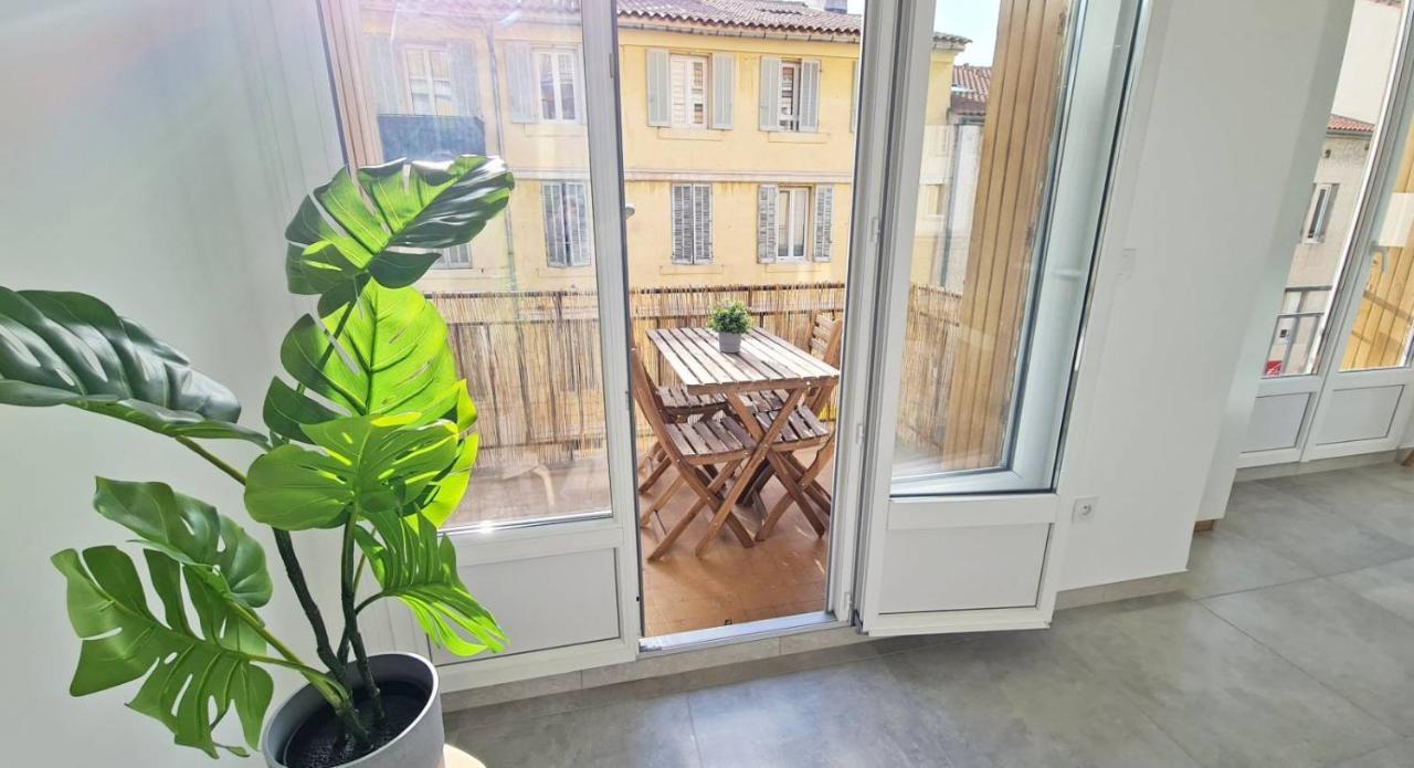 Maxbnb - Isly - T2 Balcon/clim 50m² - Ouest - Toulon